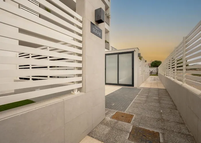 Urban Penthouse Terrace With Parking Μπάρι