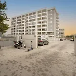 아파트 Urban Penthouse Terrace With Parking