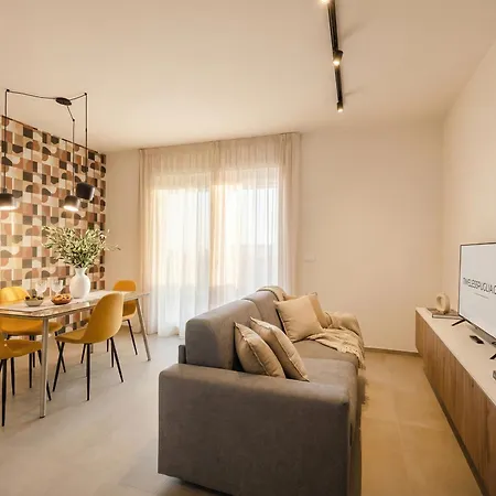 Urban Penthouse Terrace With Parking 바리