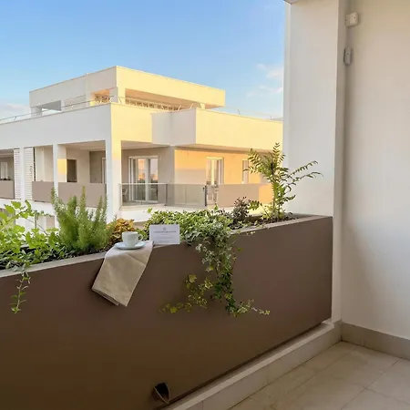 Urban Penthouse Terrace With Parking Lägenhet